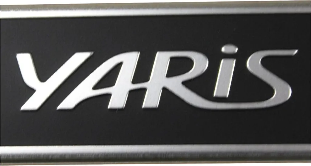 Seuils de porte Alu PW382-0D001 Toyota Yaris Protection Premium
