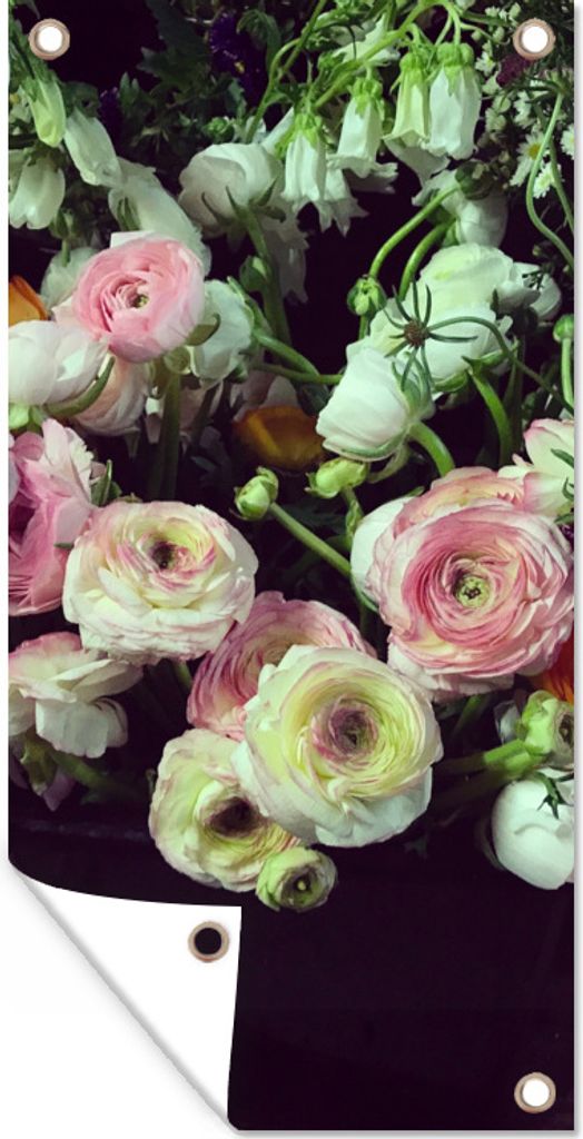 MuchoWow 80x160 cm Outdoor-Poster Gartendeko Sichtschutz Garten Poster für den Garten Pastellfarbene Blumen auf schwarzem Hintergrund