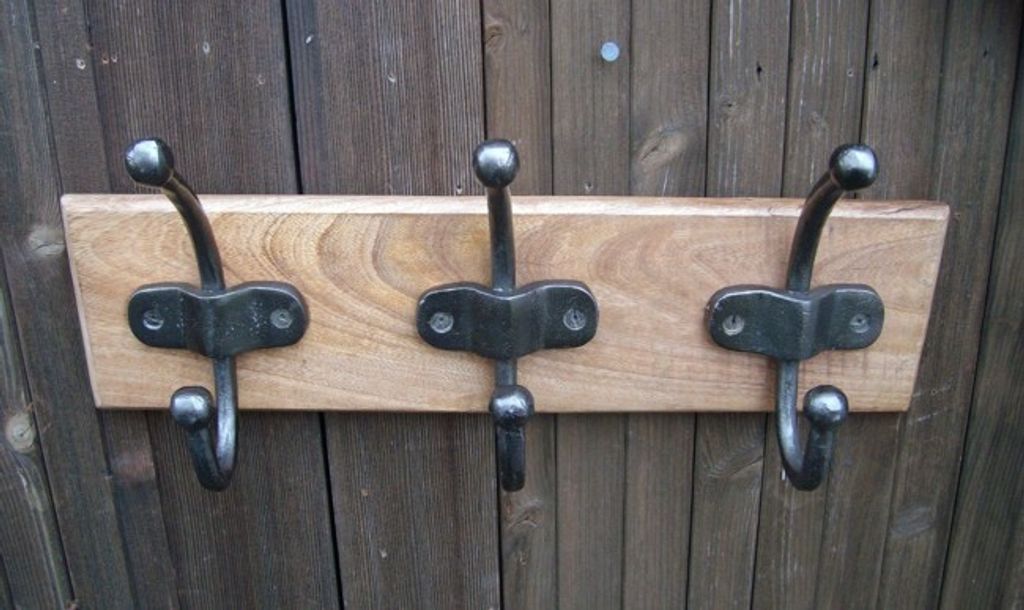 Stabile Landhaus -Wandgarderobe Hakenleiste Holz massiv 3 Eisenhaken