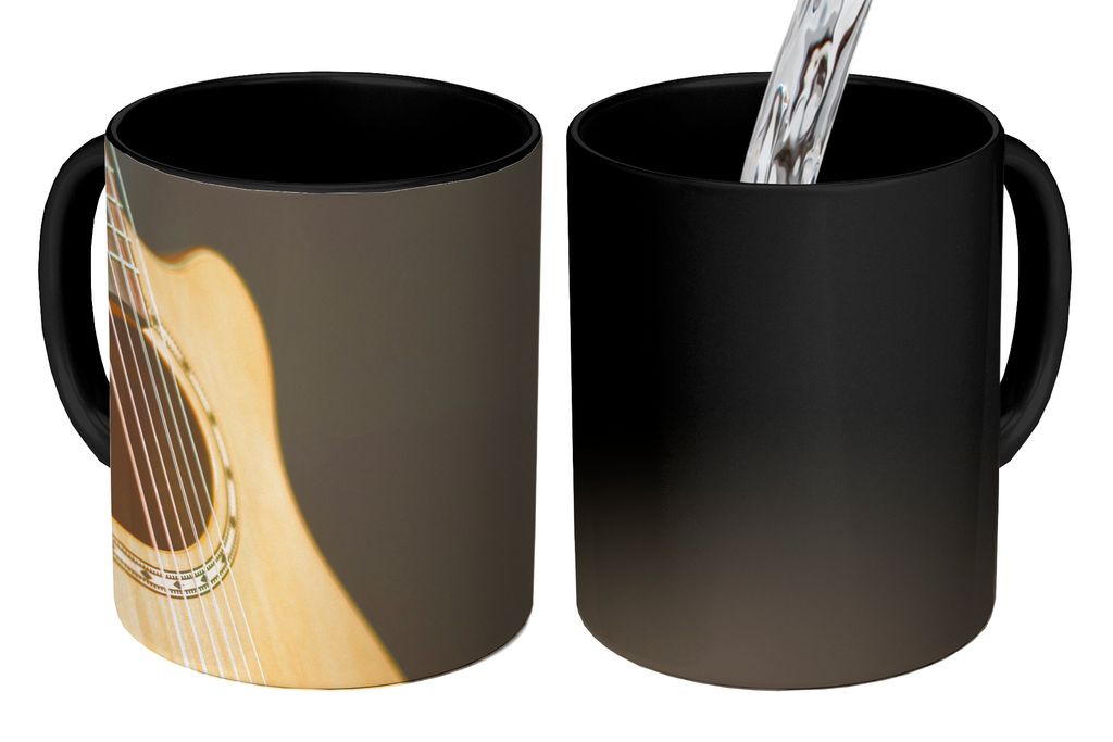 KitchenYeah Zauber Tasse Zaubertasse Magic Halbseitenansicht einer akustischen Gitarre 350 ml Farbwechsel Becher Geschenk Geschenkidee - Magic-Ta...