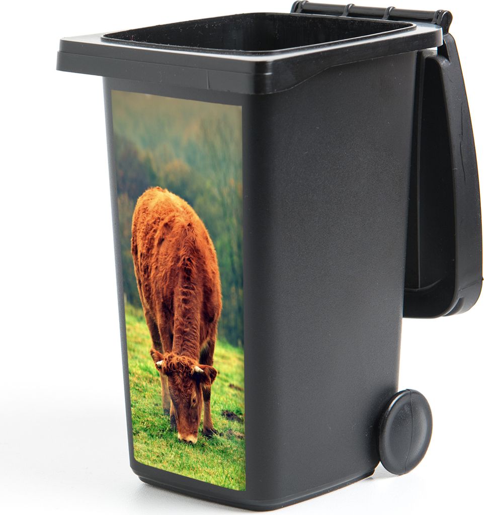 MuchoWow Mülltonnenaufkleber Kuh - Braun - Baum - Natur 44x98 cm - Containeraufkleber - Aufkleber - Mülltonnen-Aufkleber