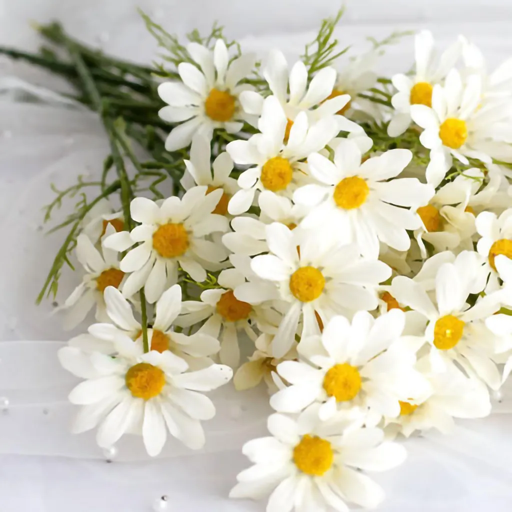 Fleurs artificielles de marguerites blanches pour vase de salon et bureau