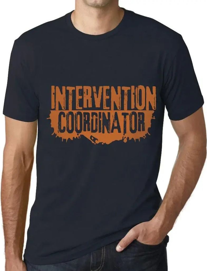 Herren Grafik T-Shirt Koordinator der Intervention – Intervention Coordinator – Öko-Verantwortlich Vintage Jahrgang Kurzarm Lustige Druck Gebu...