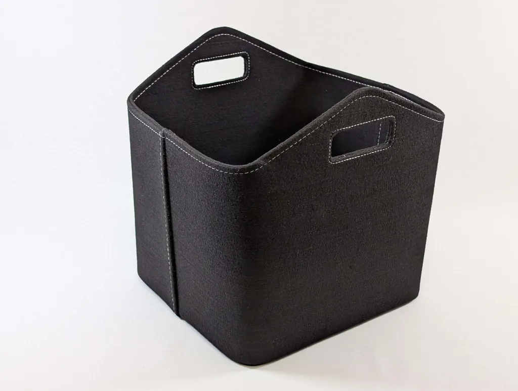 Sac à bûches design en feutre épais anthracite pour bois de chauffage