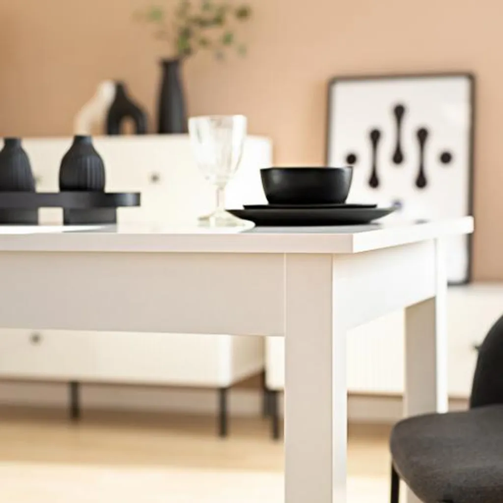 Table extensible BOGATA blanche laquée - Gain de place et design chic - 5