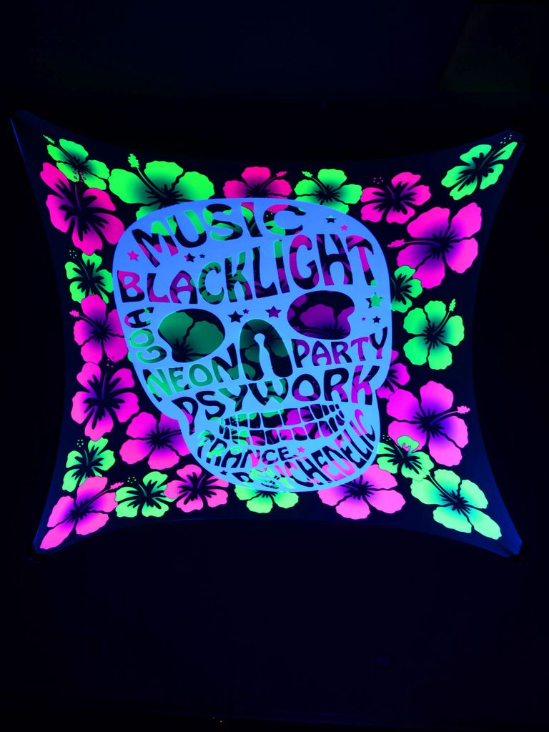 PSYWORK Schwarzlicht Segel Elasthan Goa "Flower Skull", 2,25x2,25m