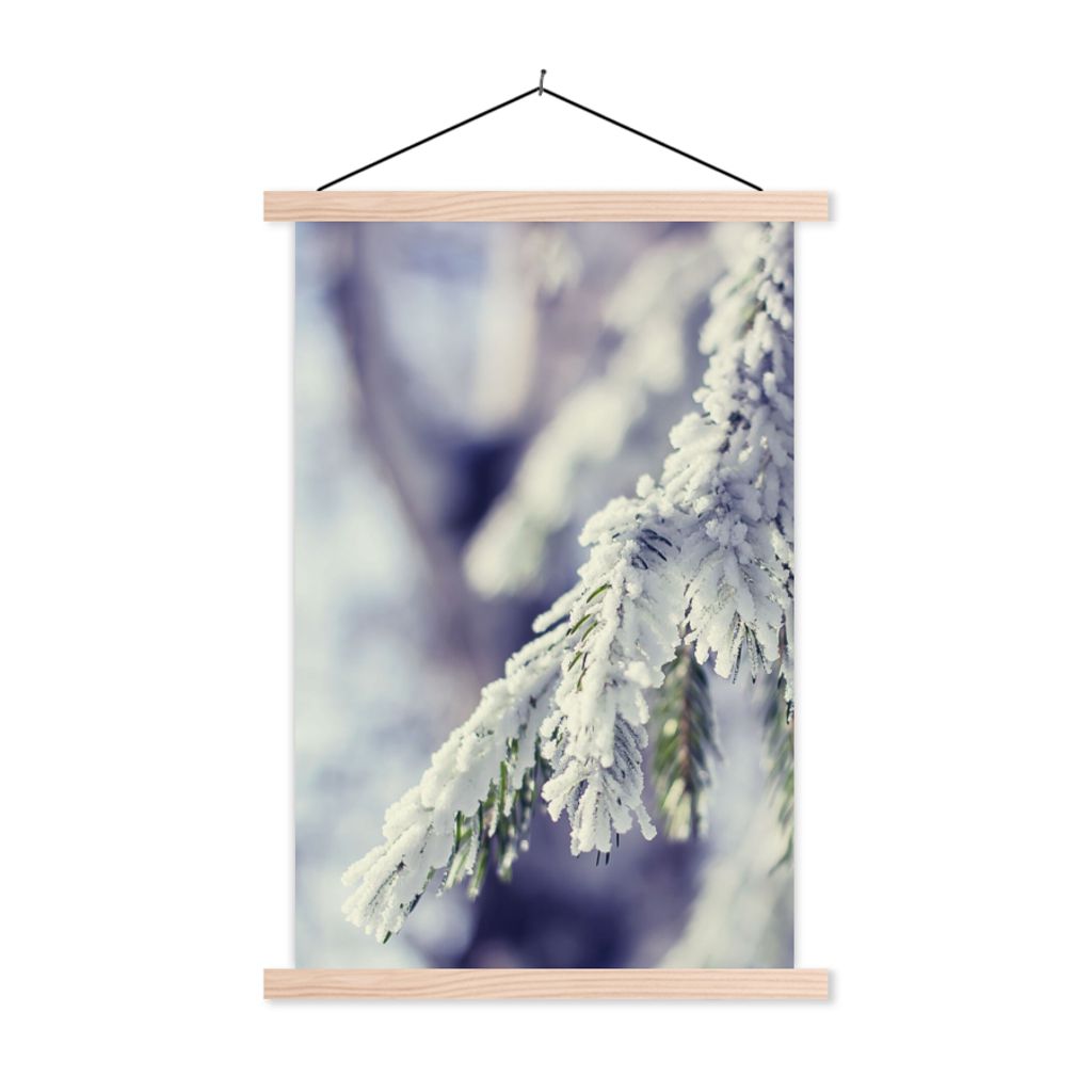 MuchoWow Textilposter Winter - Tannenbaum - Schnee - Ländlich 40x60 cm mit holzfarbenen Rahmen - Poster