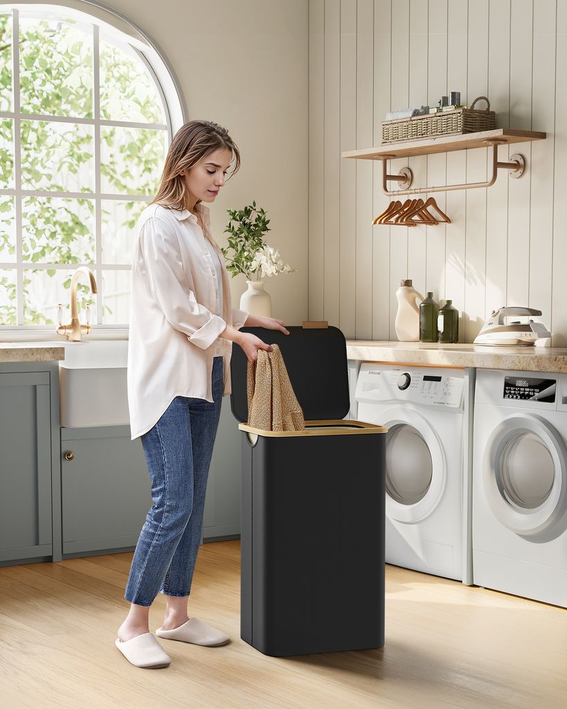 SONGMICS Wäschekorb mit Deckel, 90 L, herausnehmbarer Produktbild 