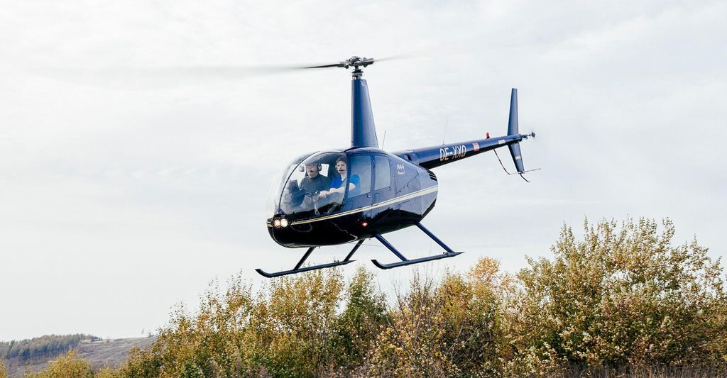 mydays Hubschrauber Rundflug Kärnten (30 Min.); Erlebnis verschenken oder selbst erleben; Gutschein für 1 Person(en)