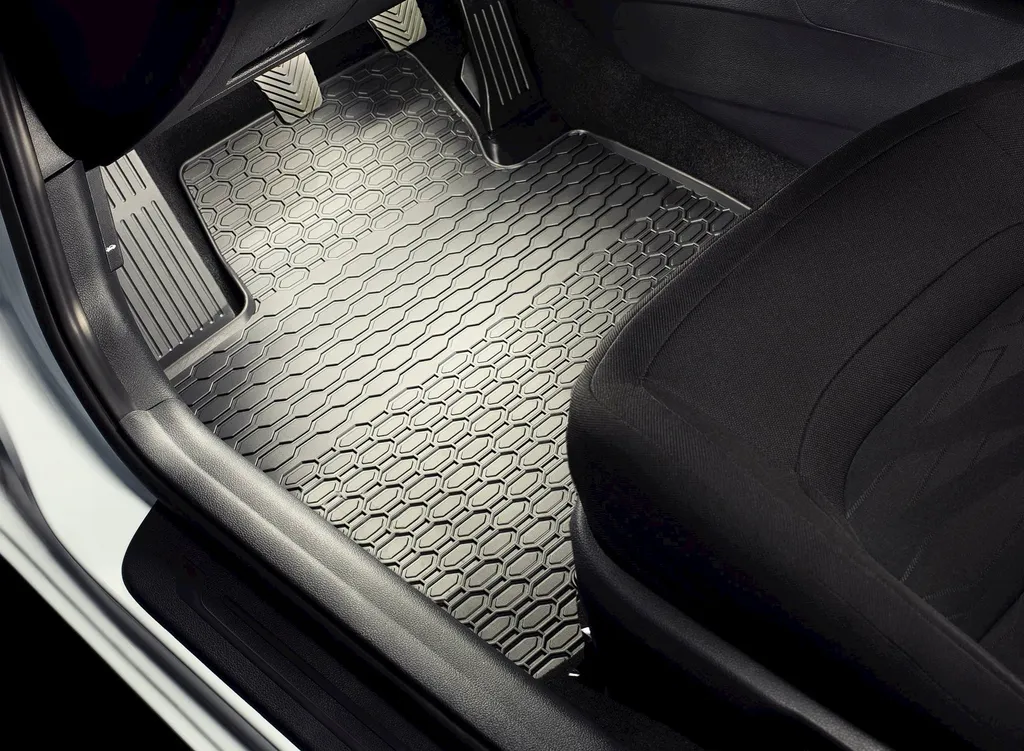 set di tappetini in gomma per: Opel Astra K berlina, hatchback, station wagon (dal 2015 al 2022