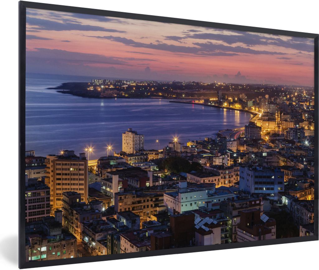 MuchoWow Gerahmtes Poster Beleuchtetes Stadtbild bei Sonnenaufgang im kubanischen Havanna 30x20 cm - Poster mit Schwarzem Bilderrahmen Wandposter...
