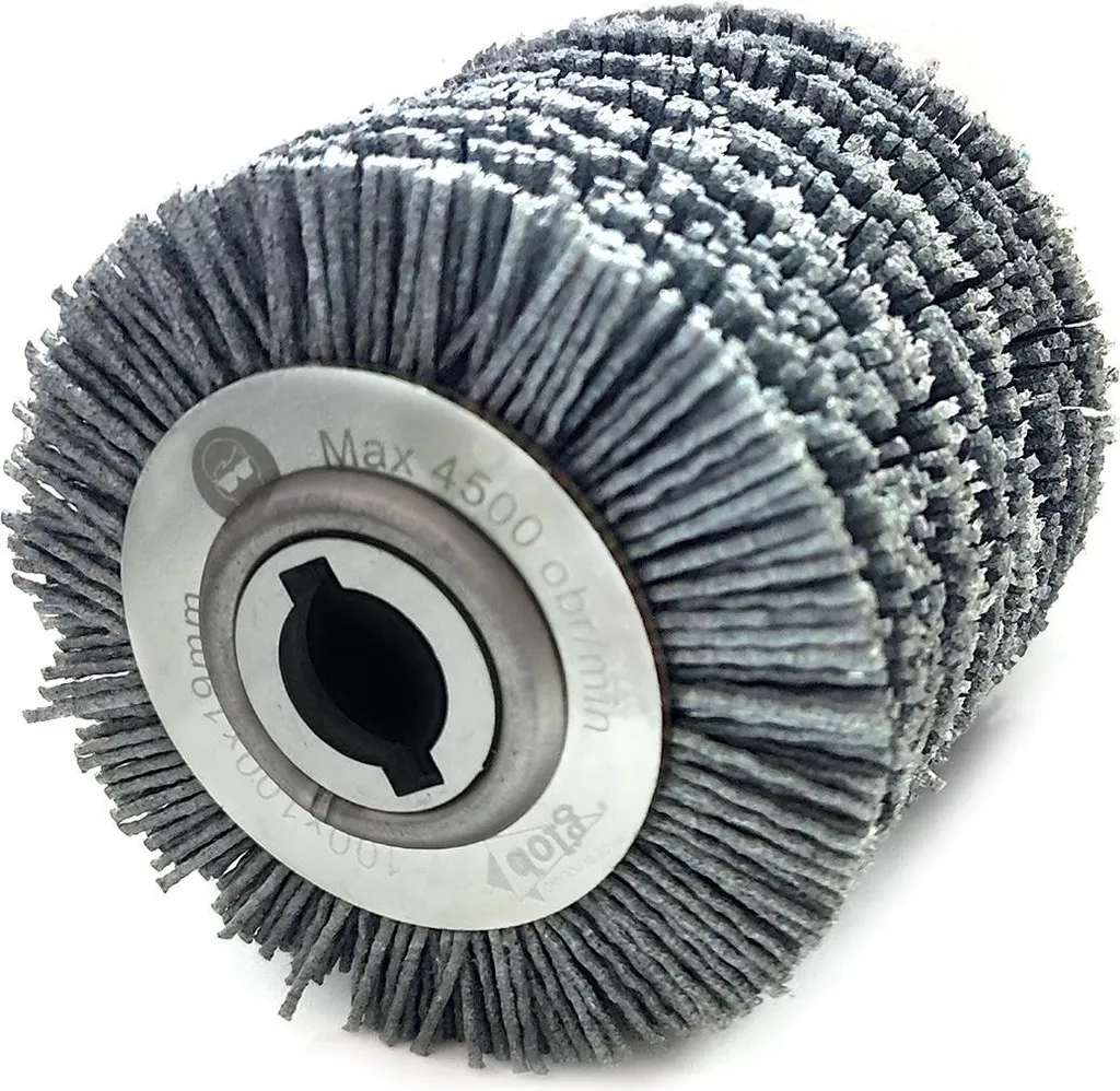 Brosse abrasive bois pour enlever la peinture et structurer sans effort