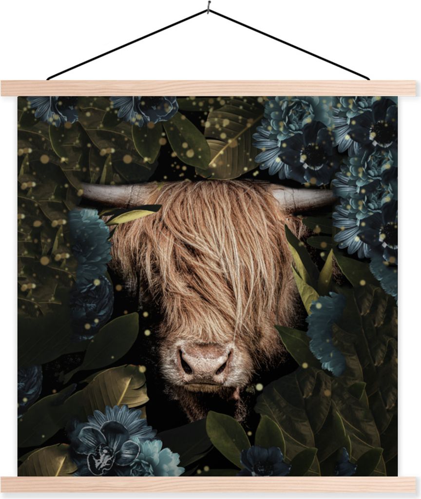 MuchoWow Textilposter Schottisches Hochlandrind - Blumen - Blätter - Licht 60x60 cm mit holzfarbenen Rahmen - Wanddekoration