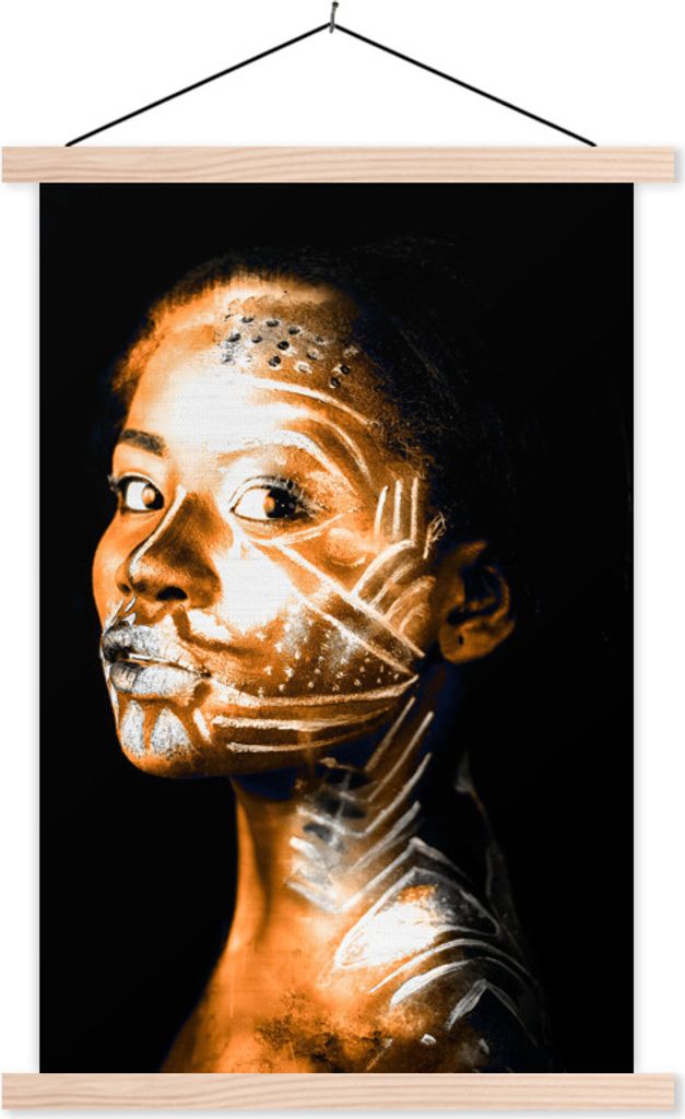 MuchoWow Textilposter Frau - Lehm - Muster 40x60 cm mit holzfarbenen Rahmen - Poster