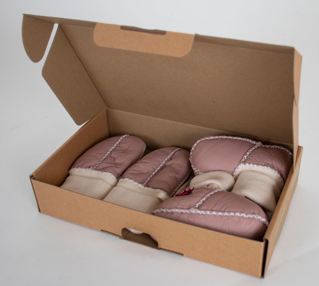 Baby Booties und Fäustlinge aus Lammfell Set COLMAR mit Produktbild