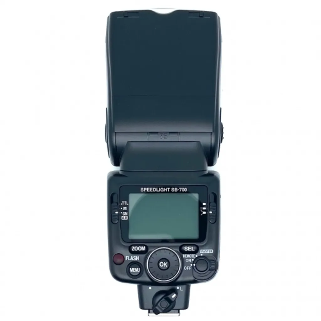 Flash cobra Nikon SB-700 pour éclairage de studio photo et portrait
