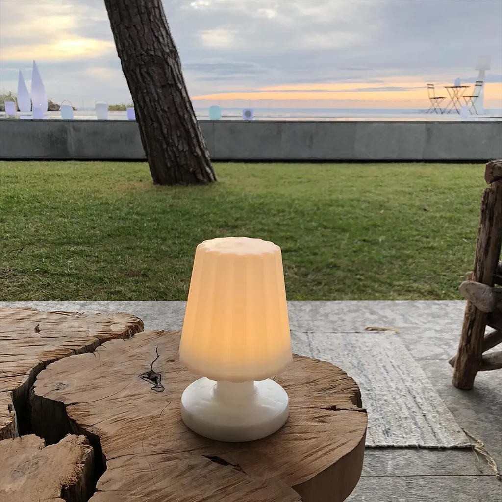 Lampe de table sans fil rechargeable Lady Mini LED d'appoint 22cm chic