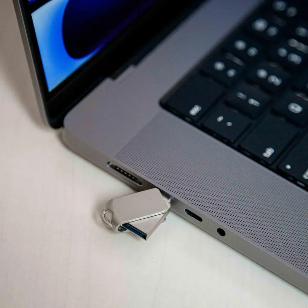 Clé USB 3.2 32 Go Platinet PMFMC32 - Transfert Rapide et Connecteur Type-C