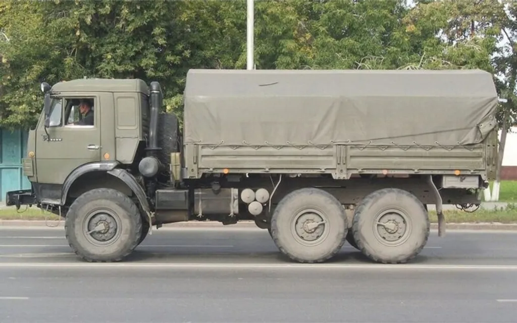 Maquette de Camion Militaire Kamaz 5350 Mustang - Kit à Monter 1/35e