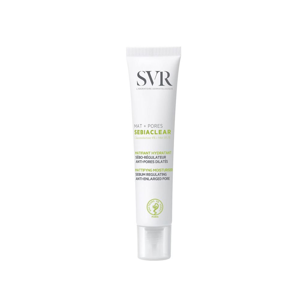 A white tube of SVR Sebiaclear Gesichtscreme Mat+Pores Mattifying Moisturiser.