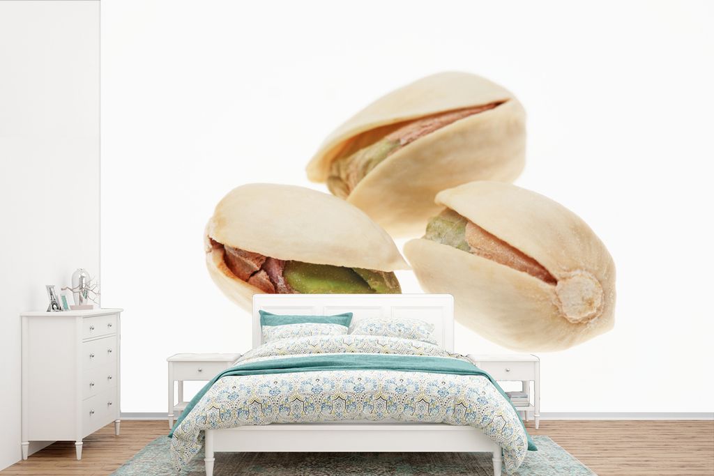 MuchoWow Fototapete für Wohnzimmer oder Schlafzimmer Wandtapete Vinyl Motivtapete Drei Pistazien mit spärlich vorhandenen grünen Kernen - 525x...