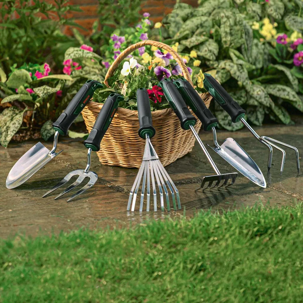 Râteau de Jardin BOSCH 38 cm Ergonomique - Outil Compact Vert Résistant - 6