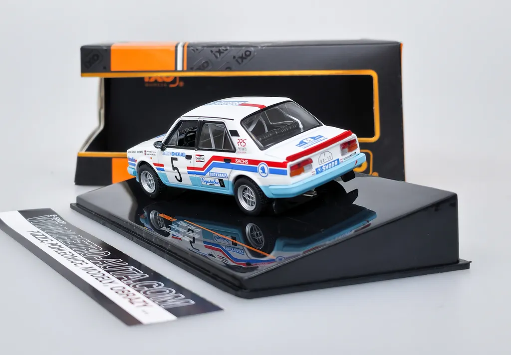 Modèle Réduit Škoda 130 L 1:43 pour Collectionneur Rallye de 1988 - 4