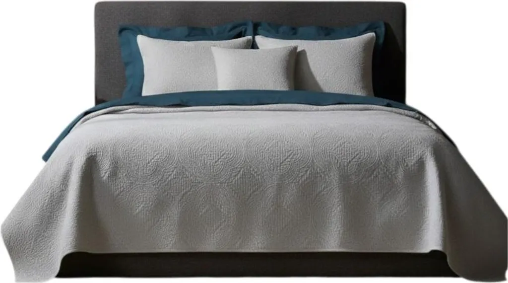 Couvre-lit avec taies Romane : parure de lit matelassée pour adulte