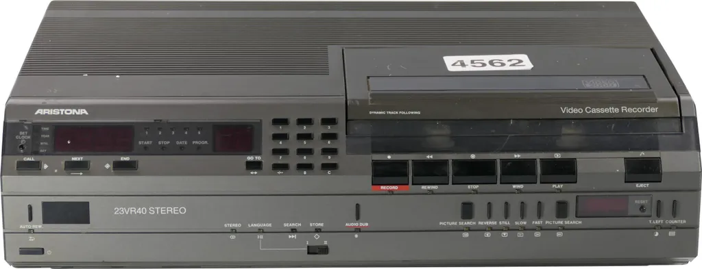 Récupérez vos Vidéos VCC avec le Magnétoscope Aristona 23VR40/03 V2000