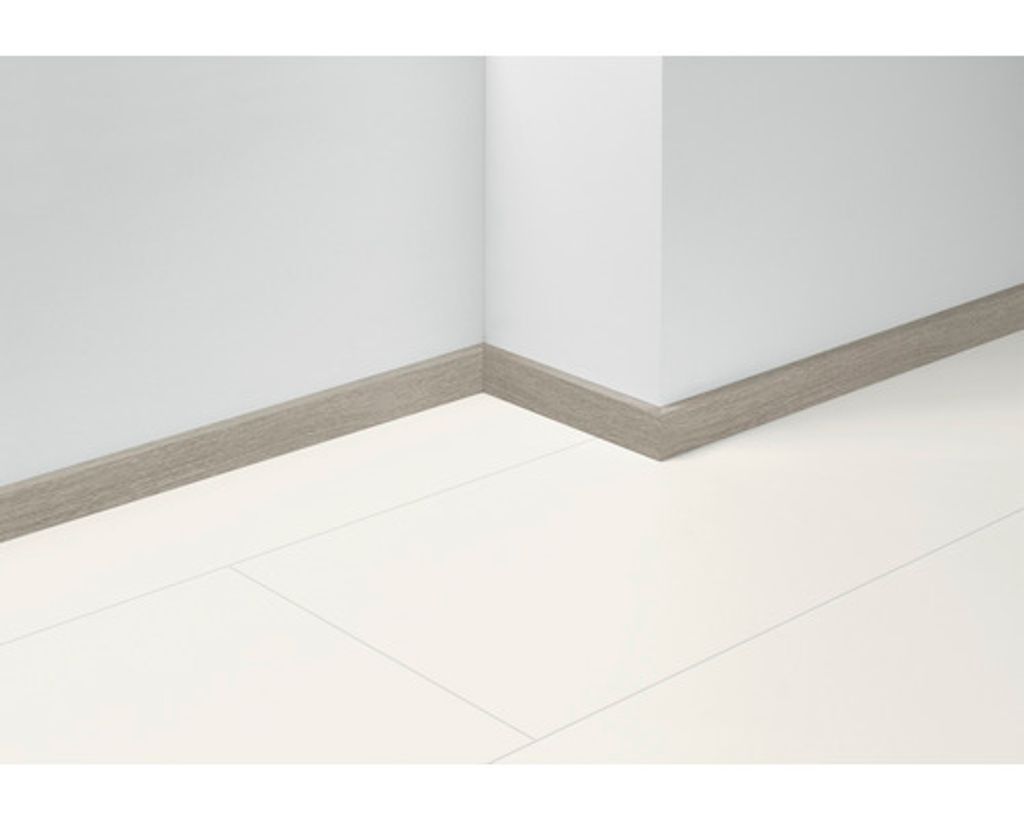 Sockelleiste SL5 Eiche D032 2200 x 50 x 16 mm