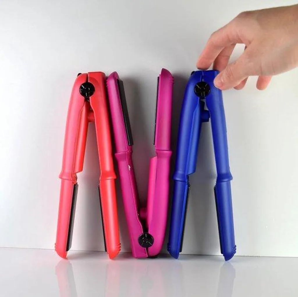 Mini fer à lisser sans fil rose rechargeable pour retouches express