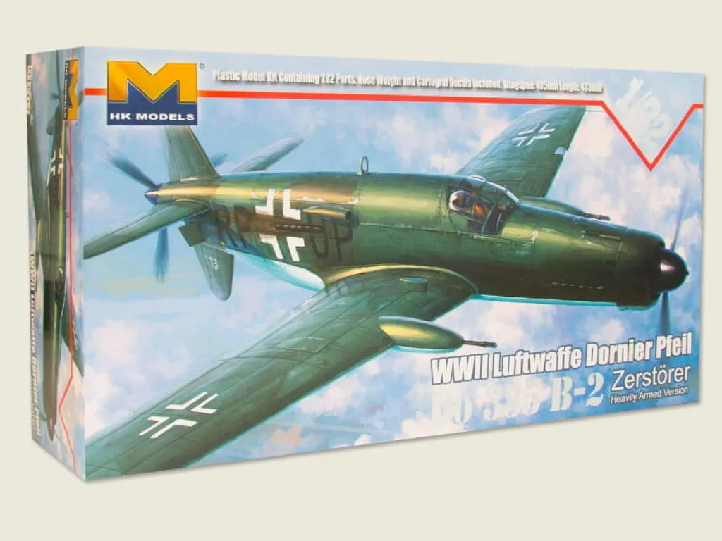 Avion de combat Do 335 B-2 Destroyer M13 M14 1:32 en kit de montage