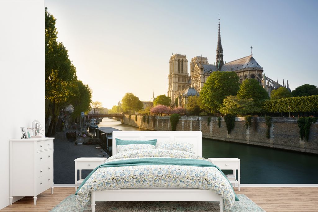 MuchoWow Fototapete für Wohnzimmer oder Schlafzimmer Wandtapete Vinyl Motivtapete Die Notre-Dame in Paris bei Sonnenuntergang - 600x400 cm - Vin...