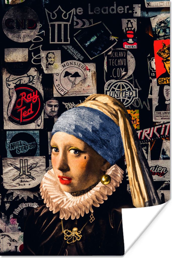 MuchoWow Poster Mädchen mit Perlenohrring - Tattoo - Gold 20x30 cm - Papierdruck