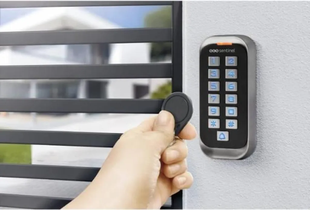 Kit d'accès RFID sans contact avec 5 insignes - Sécurité programmable