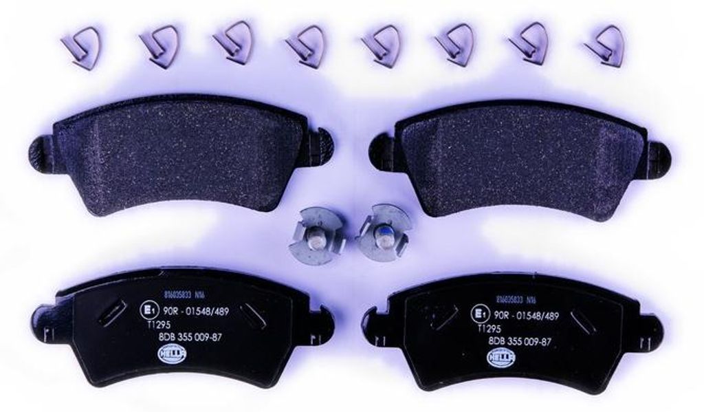 Bremsbelagsatz ohne Verschleißwarnung 18 mm HELLA für u.a. PEUGEOT 206