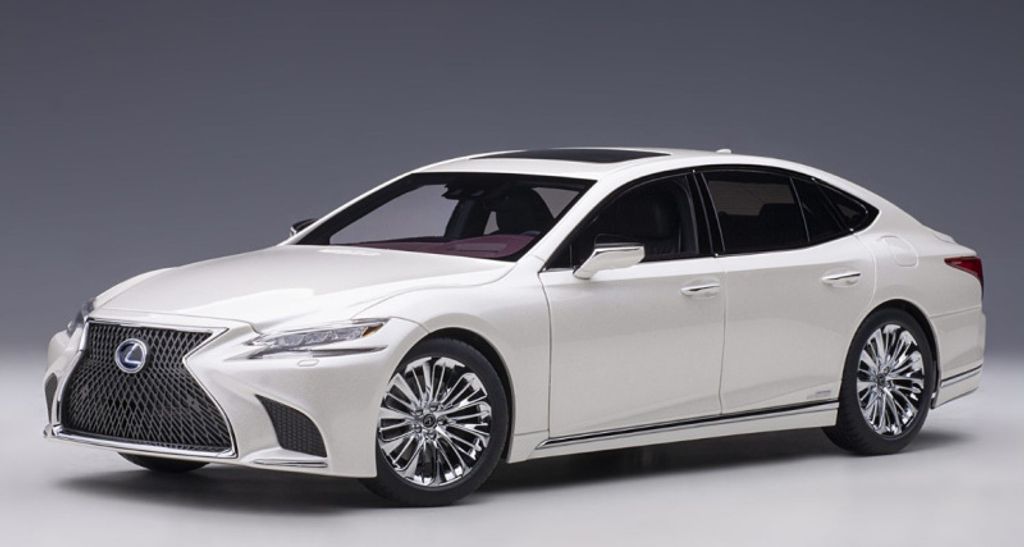 AUTOart PKW 1:18 Lexus LS 500h - metallic-white Produktbild 