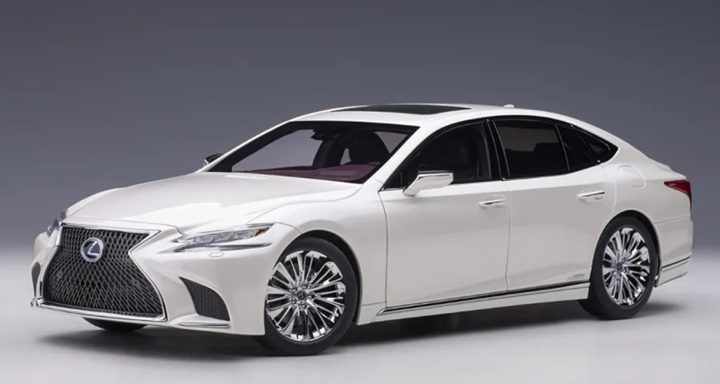 Cadeau Collectionneur Lexus LC 500h 2018 Autoart 1:18 Blanc Métallisé