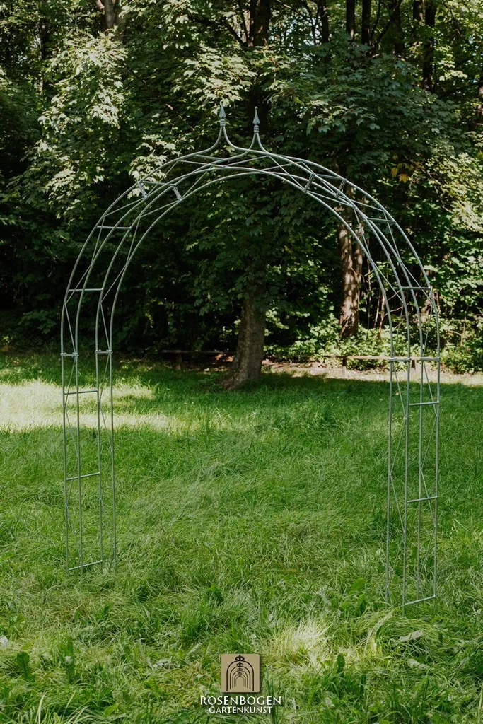 Tuteur arc de cercle HANNAH 140 cm en métal patiné rouille naturelle