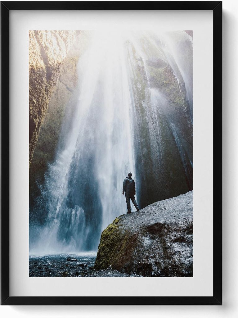 Blick auf den Gljufrabui-Wasserfall– Wandbild mit Rahmen – Gerahmtes Bild – Wanddekoration – 50x70 cm – Schwarz Rahmen