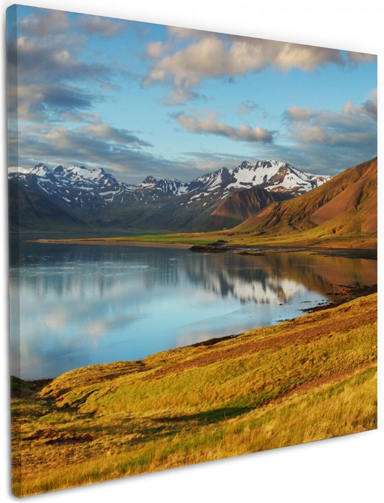 Wallario Premium Leinwandbild Bergpanorama mit Spiegelung im See in Größe 50 x 50 cm