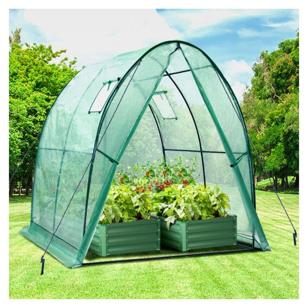 Foliengewächshaus mit grüner Abdeckung