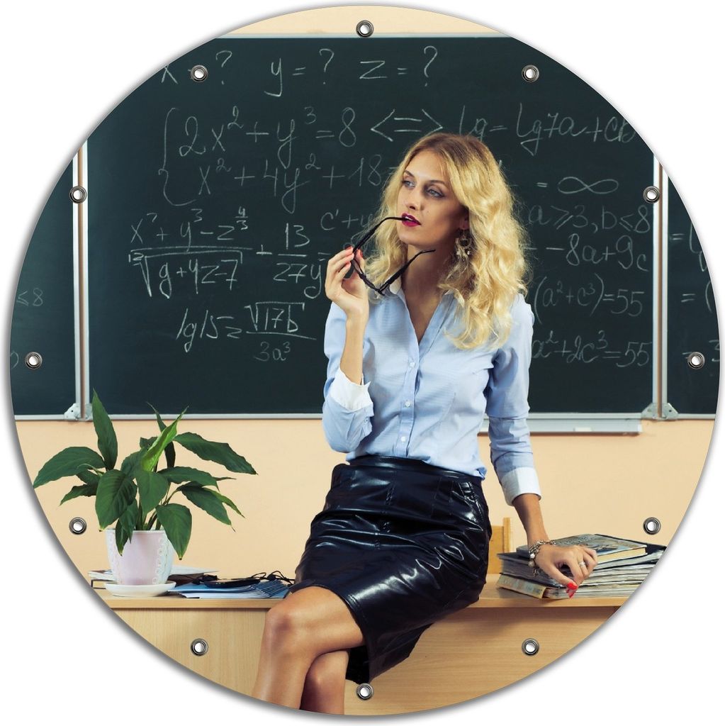 Wallario rundes Outdoor-Poster für Garten oder Balkon, Motiv Sexy blonde Lehrerin in Schule vor Tafel mit langen Beinen und Brille, 90 cm Durchmesser