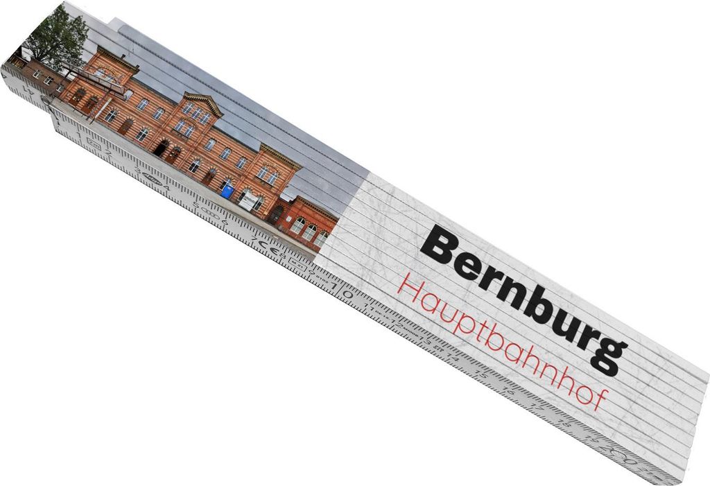streetline Bernburg Hauptbahnhof Meterstab aus Holz
