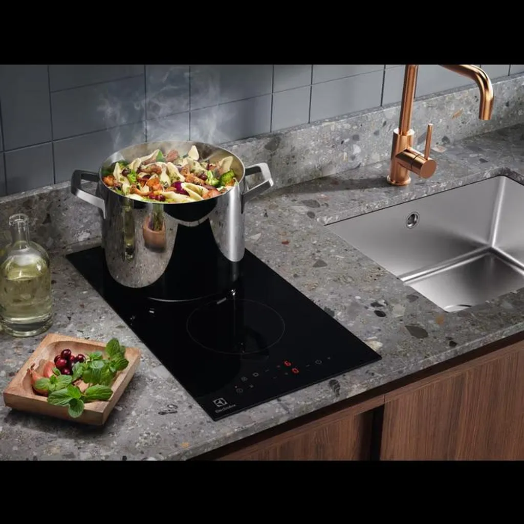 Petite table de cuisson Electrolux 2 foyers pour cuisine compacte - 16