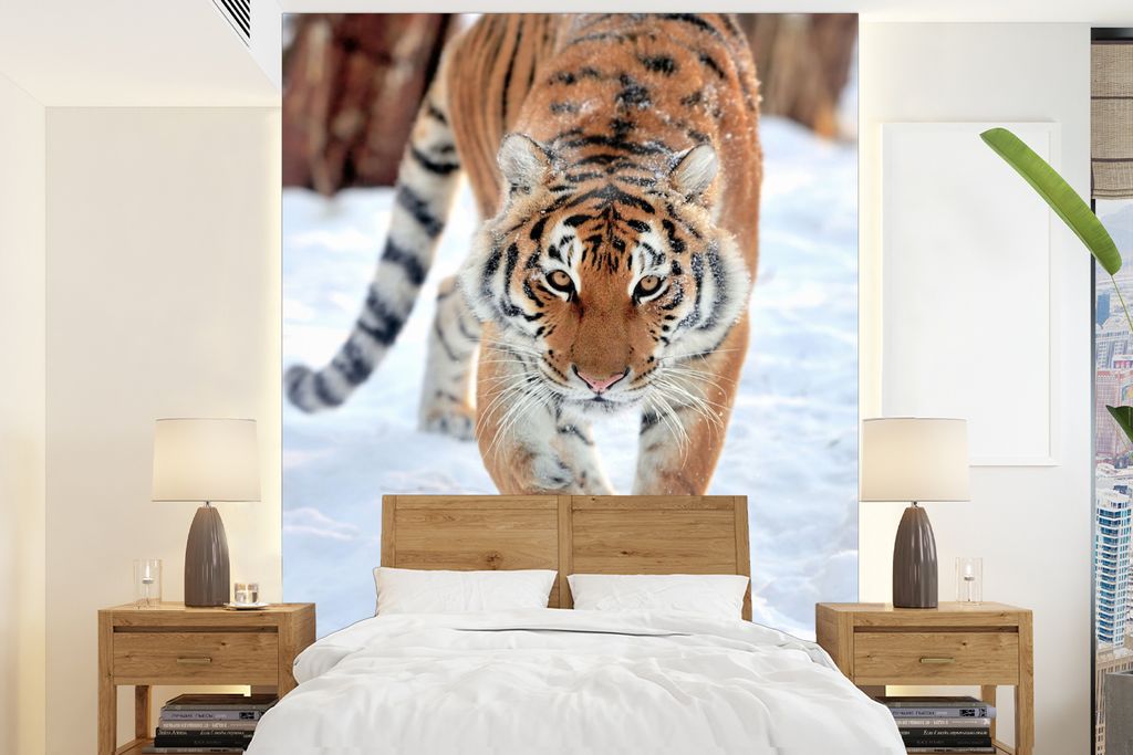 MuchoWow Fototapete für Wohnzimmer oder Schlafzimmer Wandtapete Vinyl Motivtapete Tiger - Schnee - Tiere - 195x260 cm - Wandbild