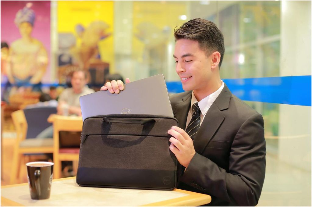 DELL 460-BCFL Notebooktasche 33 cm (13" ) Schutzhülle Blau Produktbild 