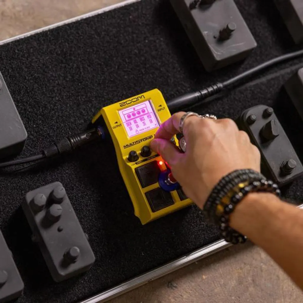 Zoom MS-200D+ Processeur Multi-Effets avec 200 Sons de Saturation - 13
