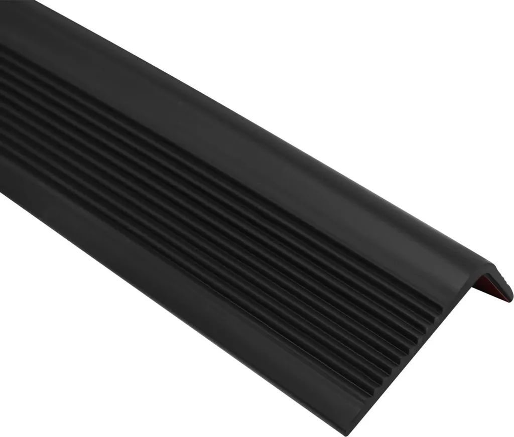 Nez de marche antidérapant noir adhésif pour protection d'escaliers