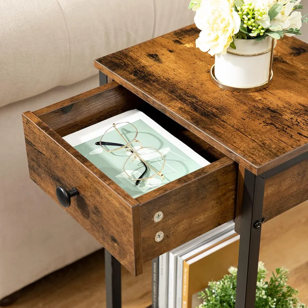 Petite table d'appoint avec tiroir et étagère brun rustique 40x40x55 cm